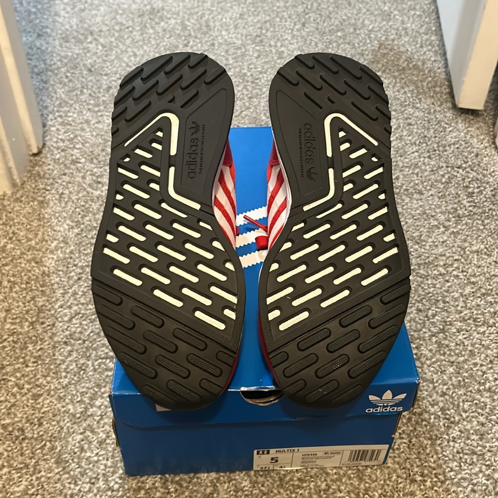 Adidas Multix J shoes - Picture 2 of 2